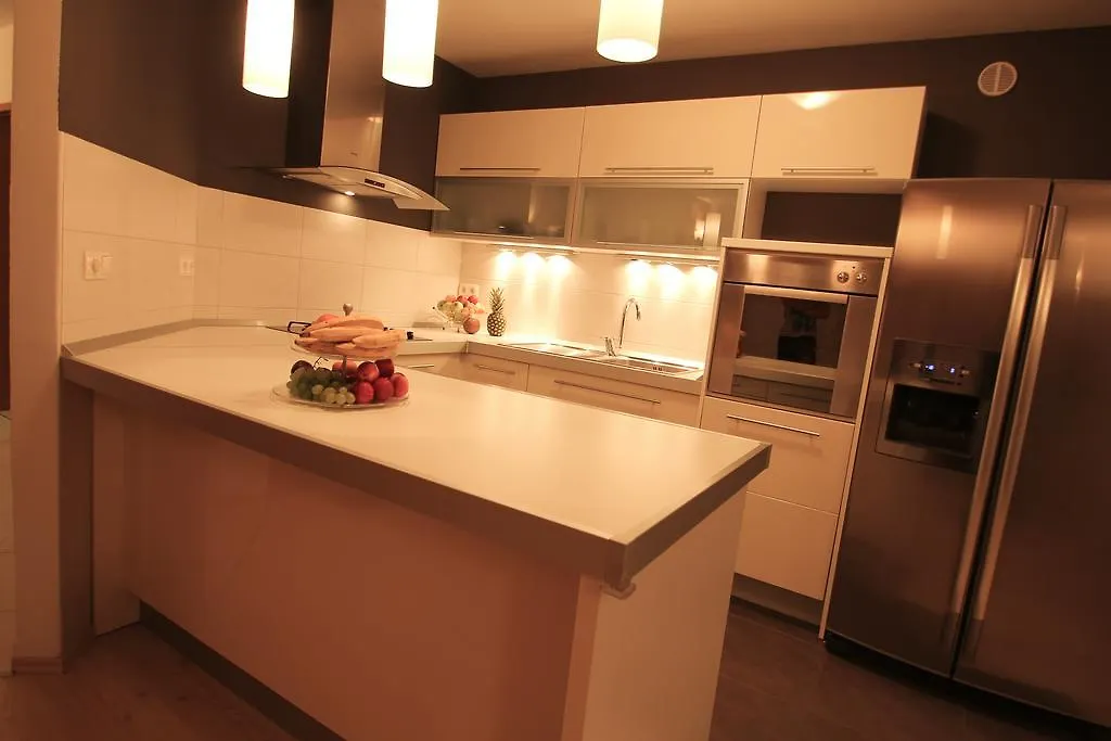 Apartment Lara Kastel Novi