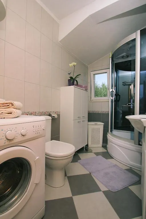 Apartment Lara Kastel Novi Croatia
